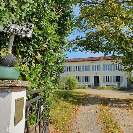 La Chaise Haute Bed and Breakfast Hagetmau