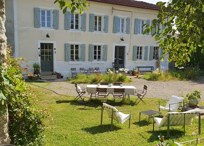 La Chaise Haute Bed & Breakfast 3*